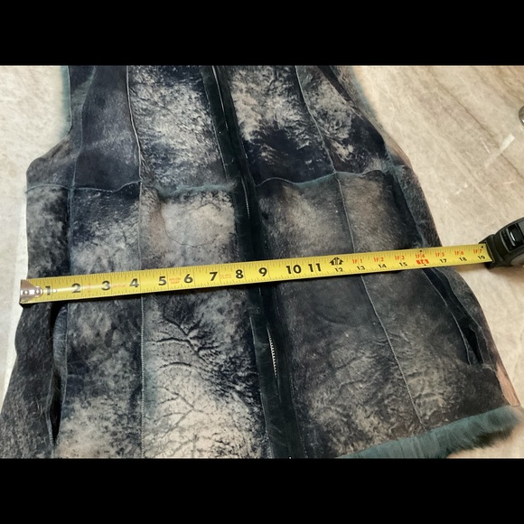 Fabulous Real Fur Vest - Picture 9 of 9